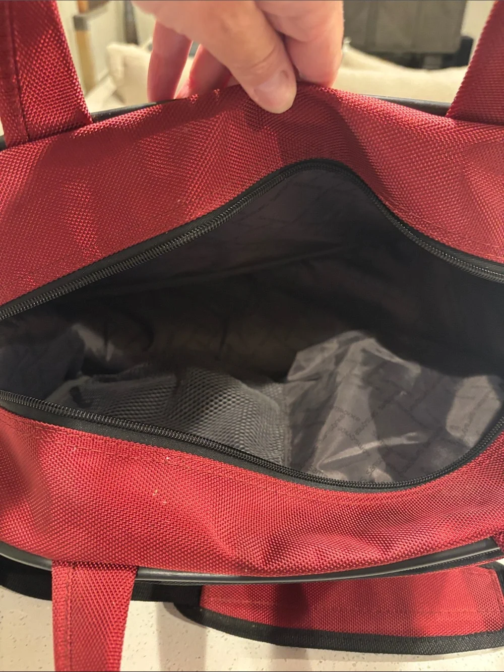 Samsonite Versatility Carry-On Travel Bag - Red/Black - Great Condition